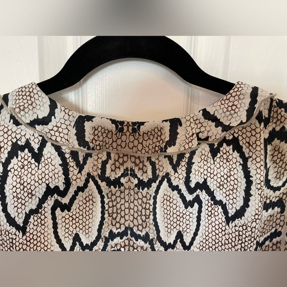 NWOT CAbi python design size small blouse. - Picture 3 of 5